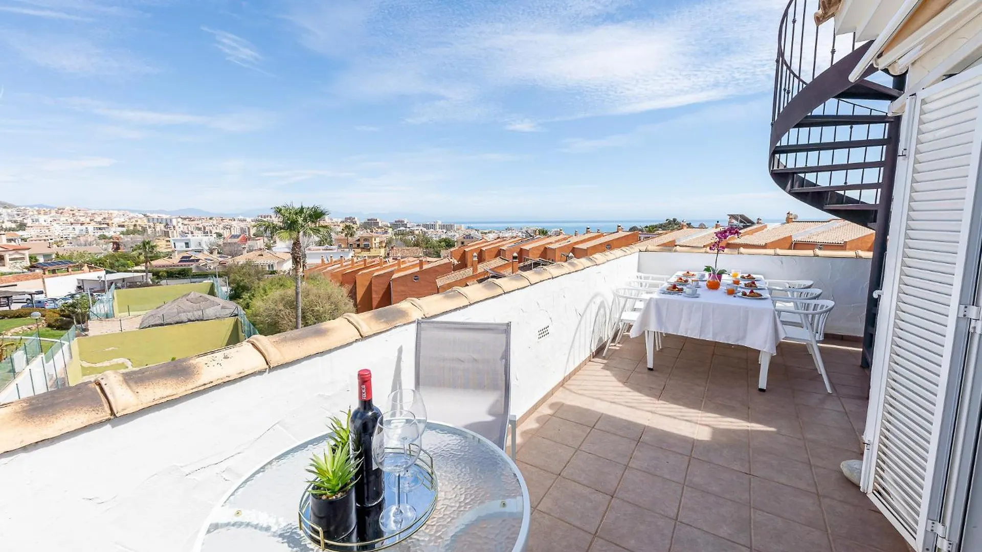 797 Holiday Rentals - Espectacular Atico Con Vistas Para 6 Benalmadena Apartment